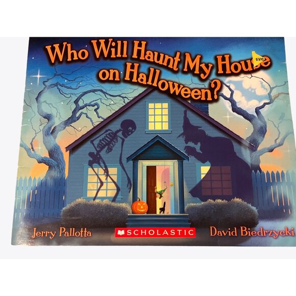 Children's HalloweenThemed Books Bundle of 4 - Picture 2 of 13